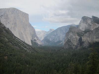 <p>Iconic "Tunnel View" of Yosemite Valley</p>