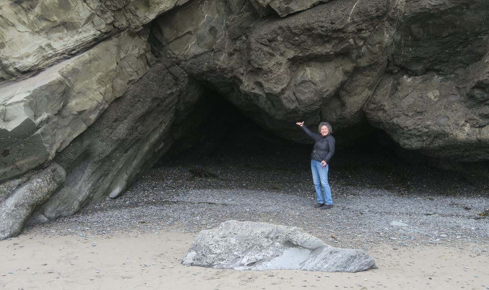 <p>Sea Cave at the Southern end of First Beach</p>