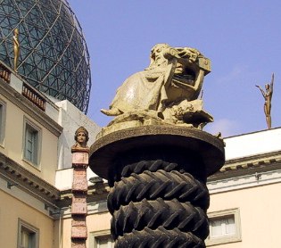 Dali: Tire Pillar of Wisdom