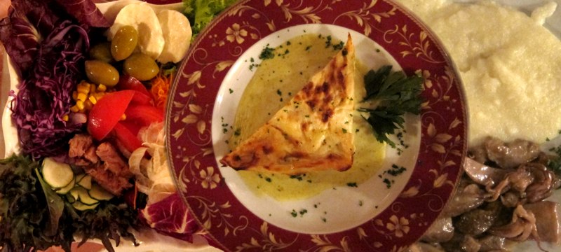 <p>Insalata Fantasia, Lasagna, White Polenta with Mushrooms and Squid</p>