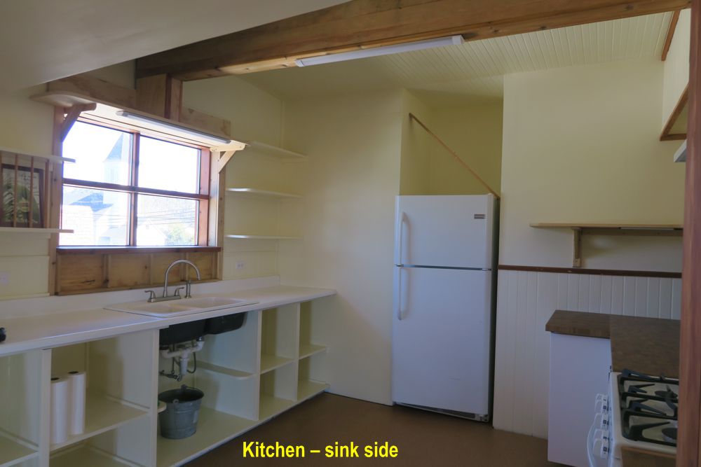 Kitchen-Sinkside